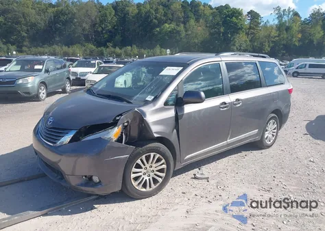 2017 Toyota Sienna Xle Premium 8 Passenger z USA, uszkodzony, nr VIN 5TDYZ3DC5HS891362